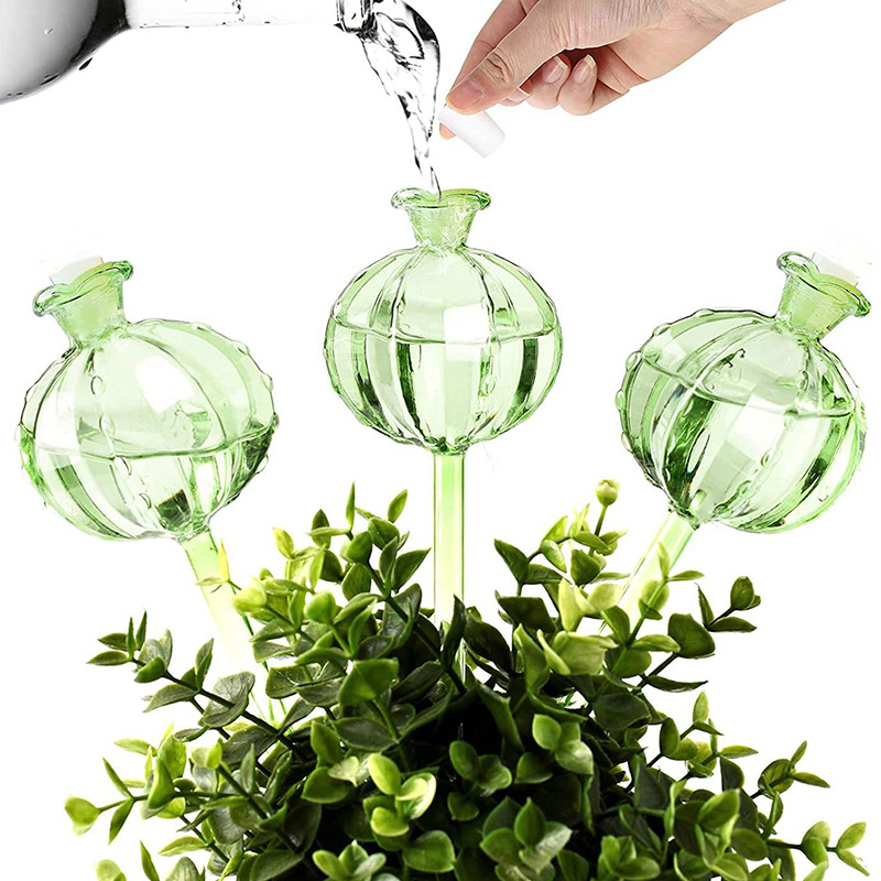 Self Watering Insert - نظام ري آلي للنباتات على شكل